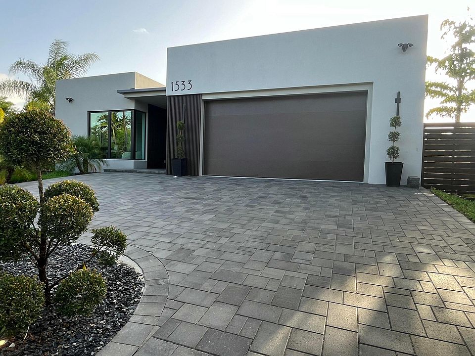 1533 NE 16th Ave Fort Lauderdale completed luxury residence